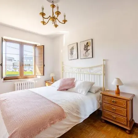 Bungalow En Colloto, Espana Oviedo